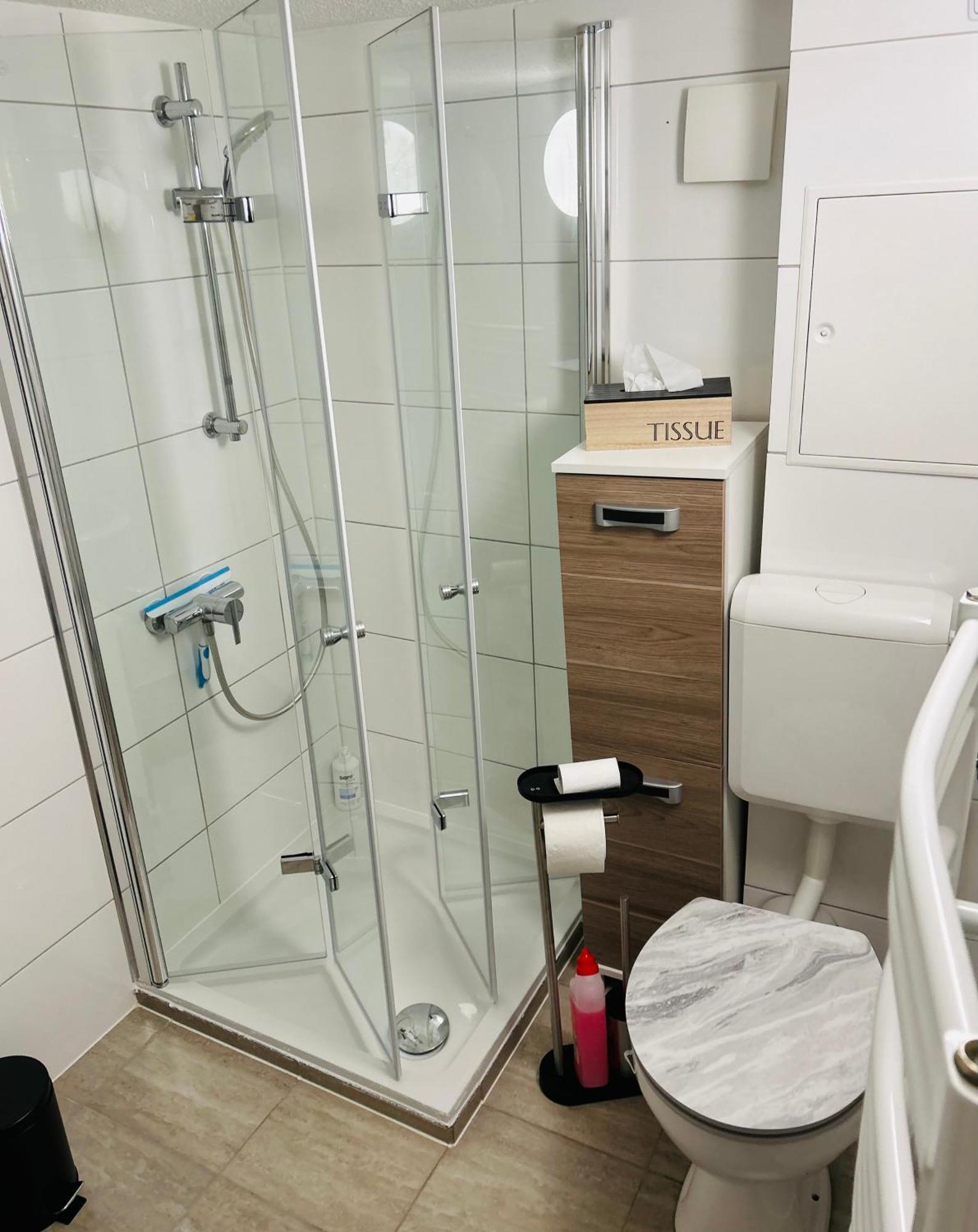 Waldstadt Homes, Apartment *